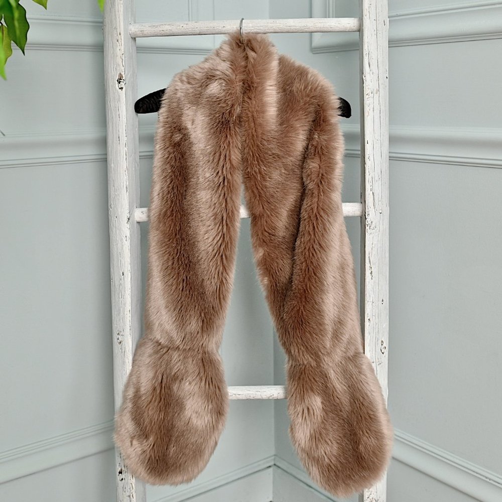 FAUX FUR STOLE